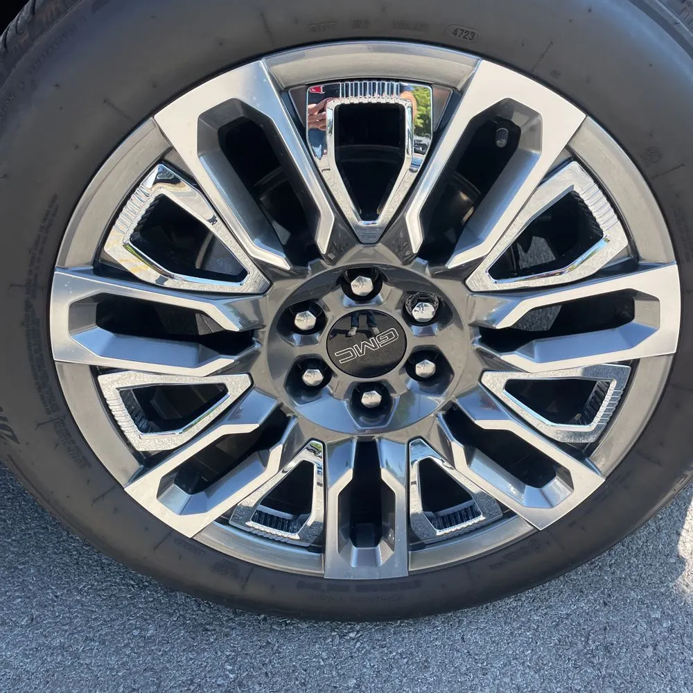 2024 GMC Yukon Denali Ultimate