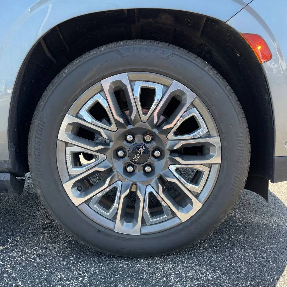 2023 GMC Yukon Denali Ultimate
