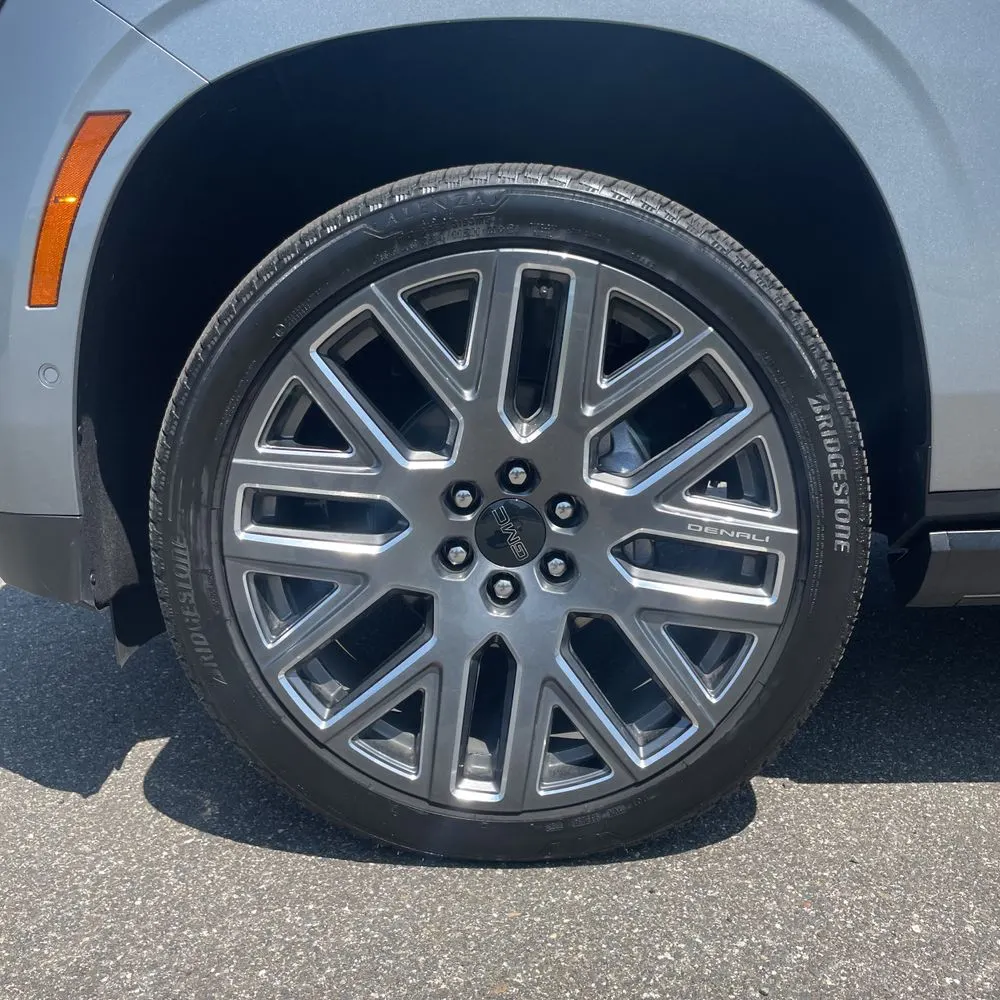 2025 GMC Yukon Denali Ultimate