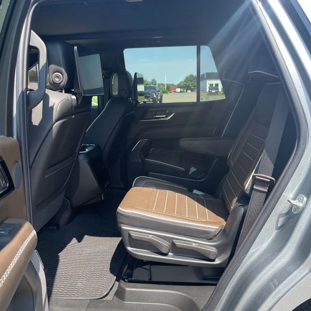 2025 GMC Yukon Denali Ultimate