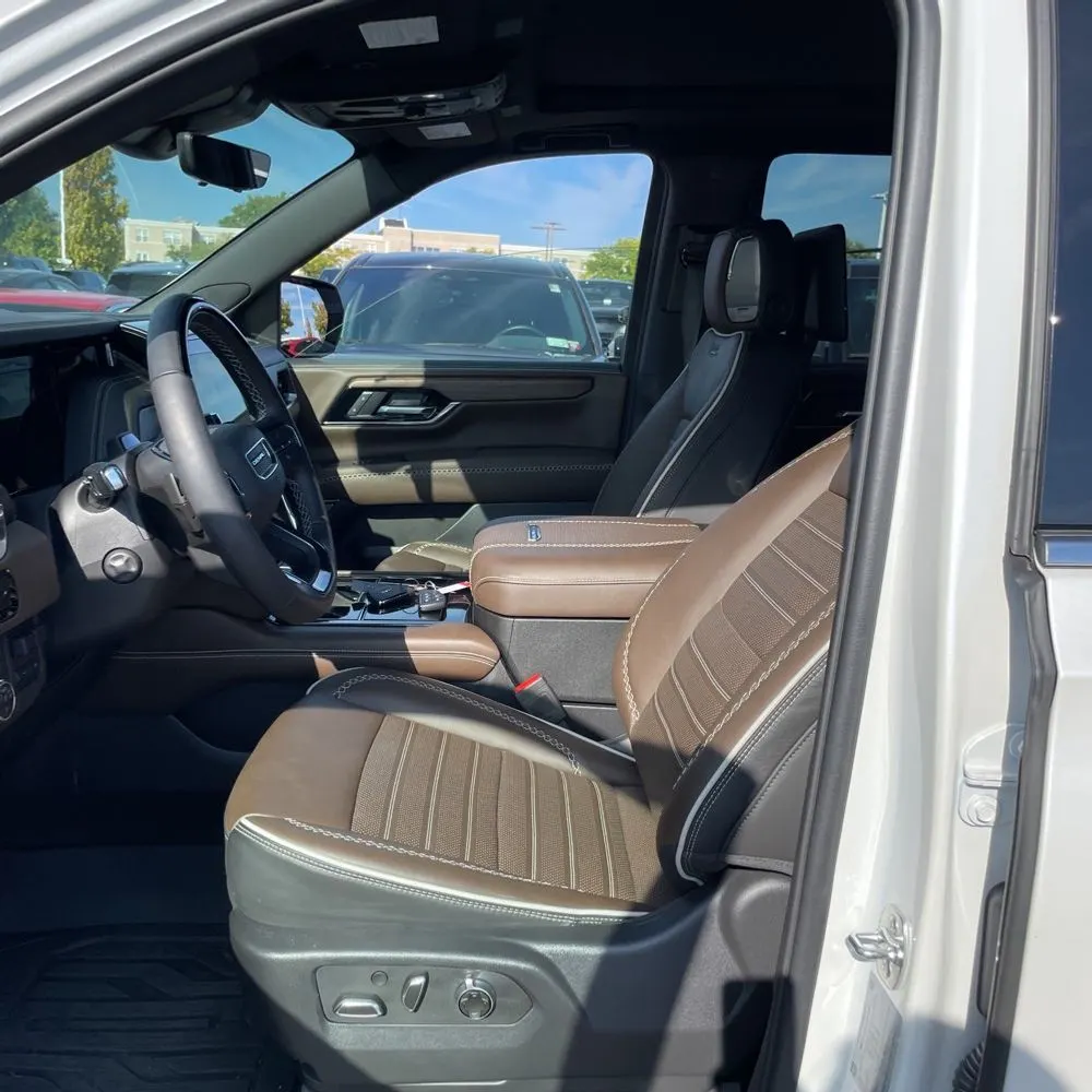 2025 GMC Yukon Denali Ultimate