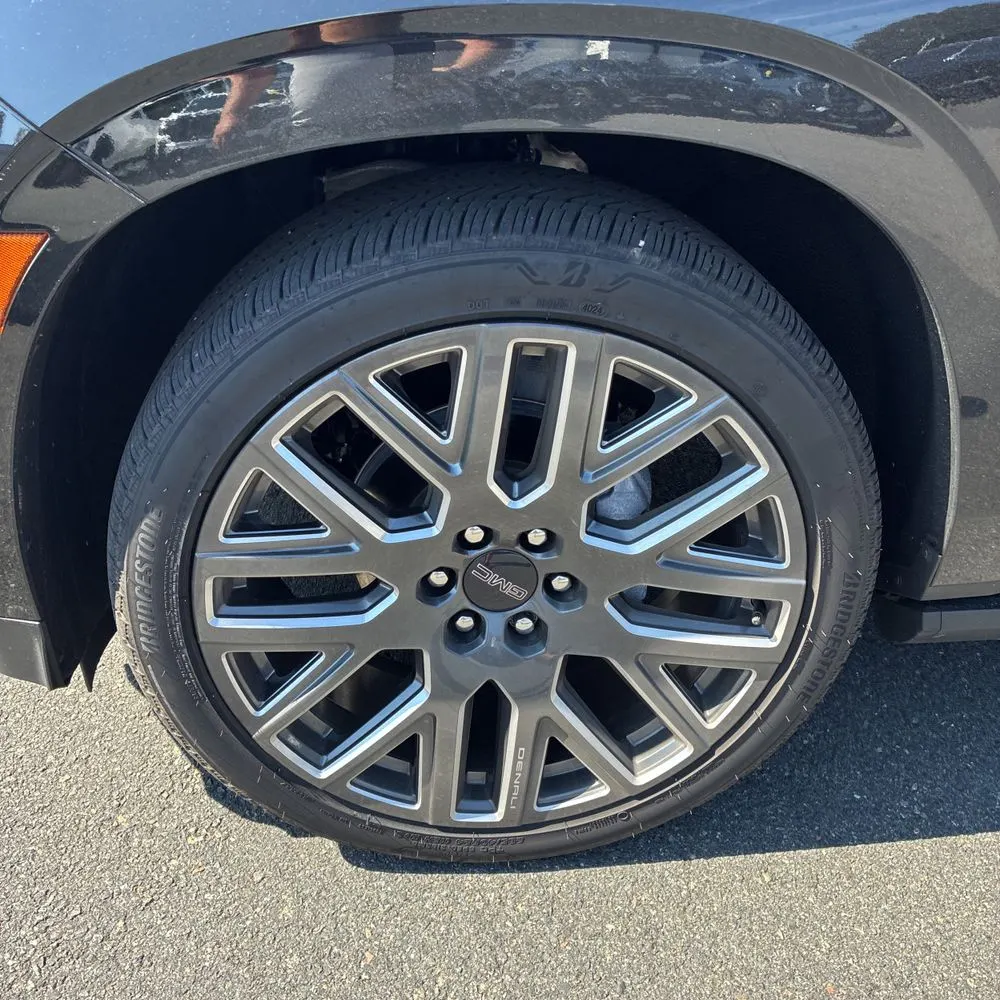 2025 GMC Yukon Denali Ultimate