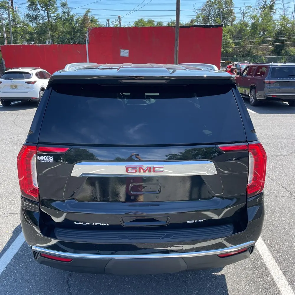 2023 GMC Yukon XL SLT
