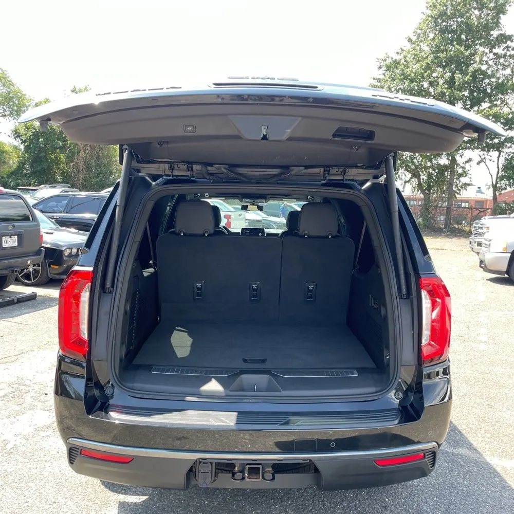 2022 GMC Yukon XL AT4