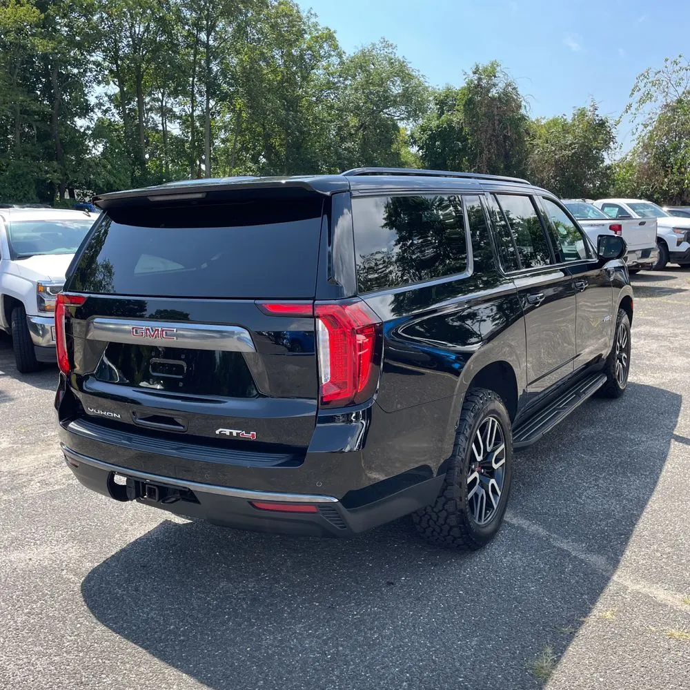 2022 GMC Yukon XL AT4