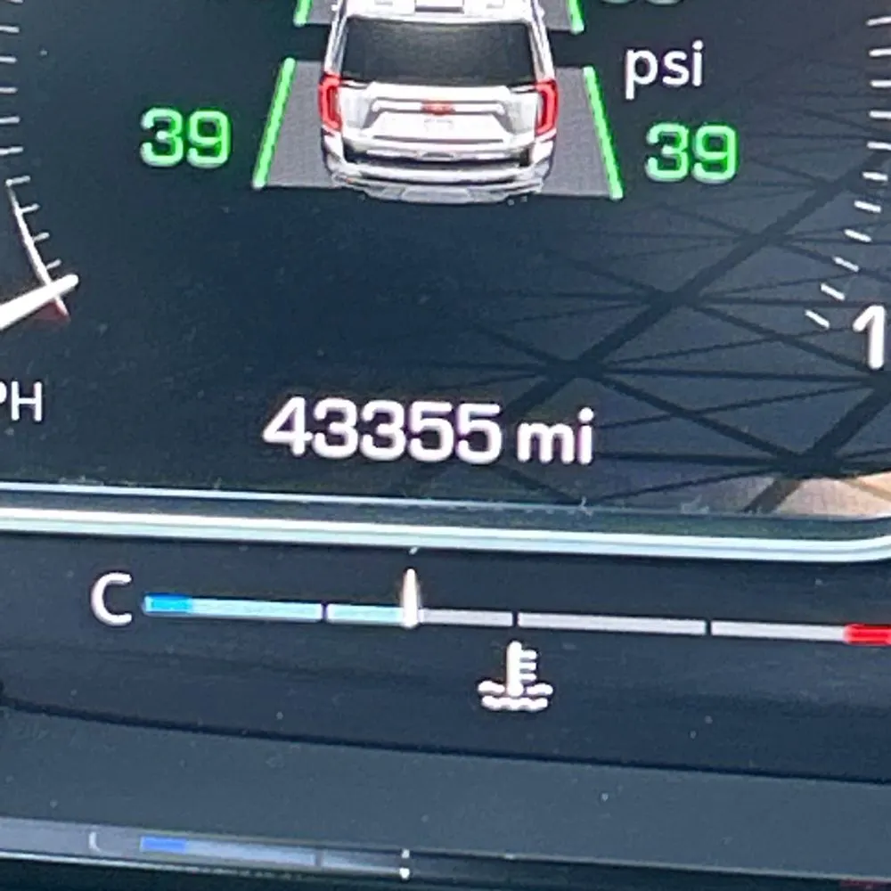 2023 GMC Yukon XL Denali Ultimate