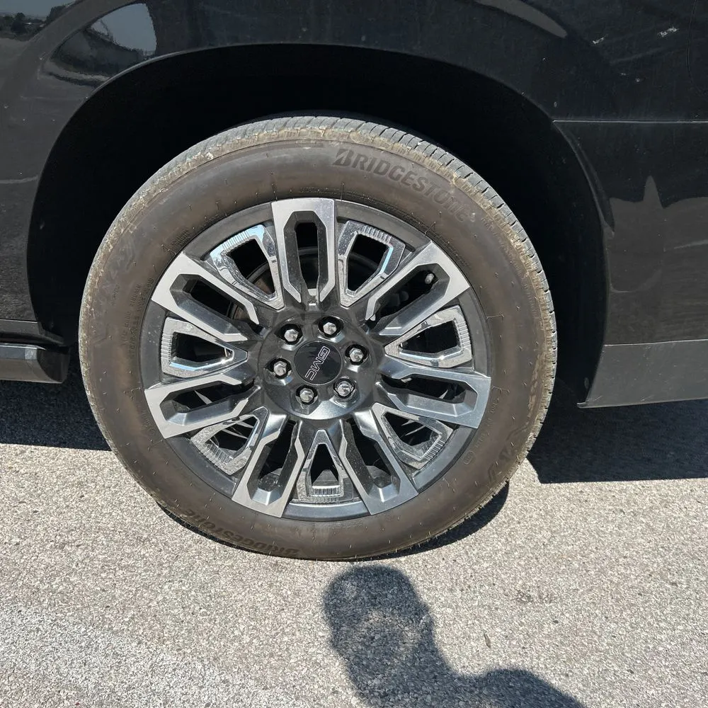 2023 GMC Yukon XL Denali Ultimate