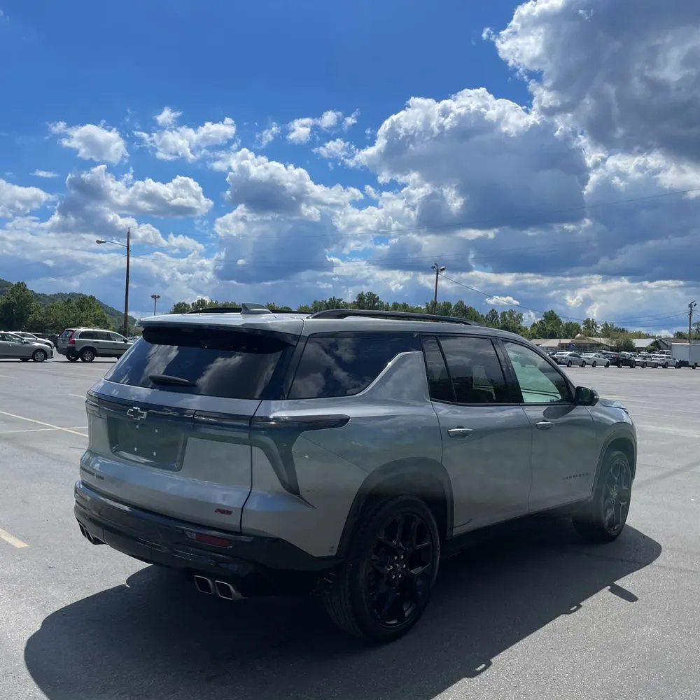 2024 Chevrolet Traverse RS