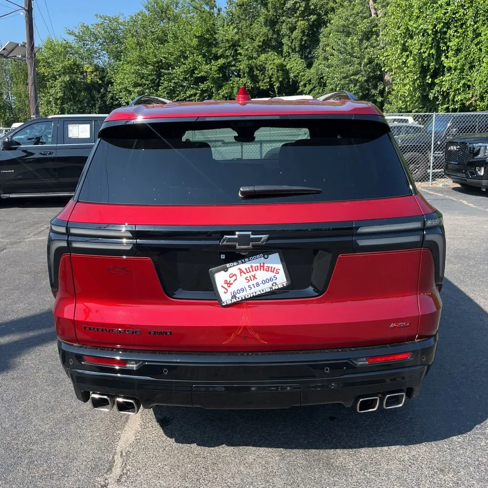2024 Chevrolet Traverse RS