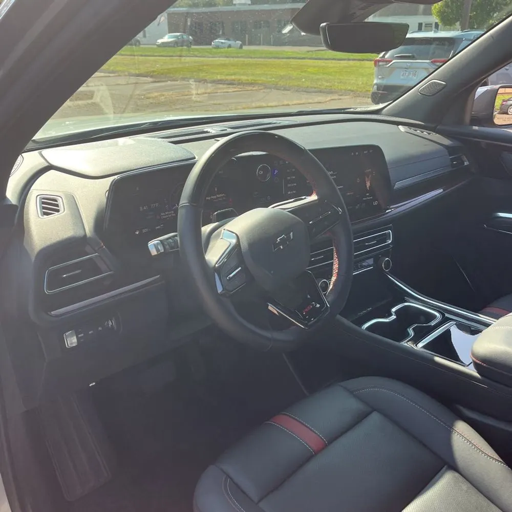 2025 Chevrolet Traverse RS