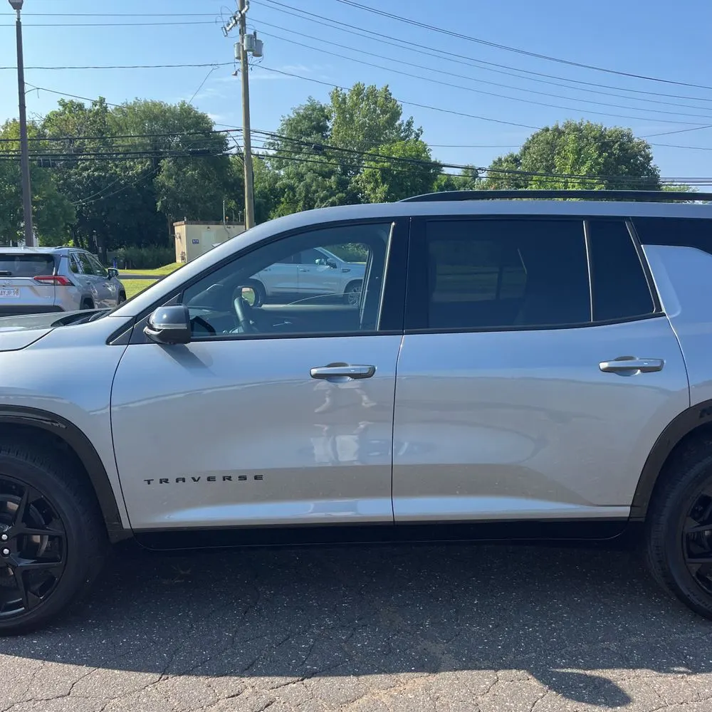 2025 Chevrolet Traverse RS