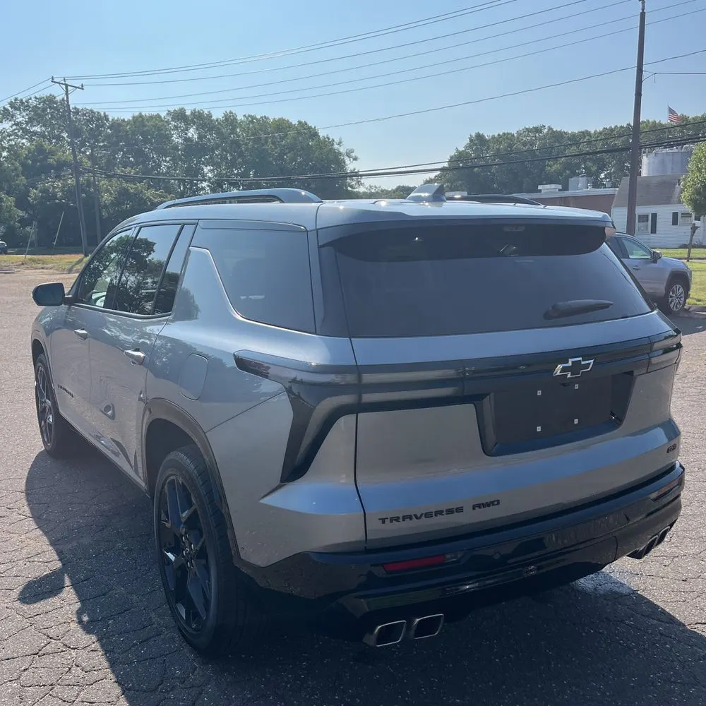 2025 Chevrolet Traverse RS