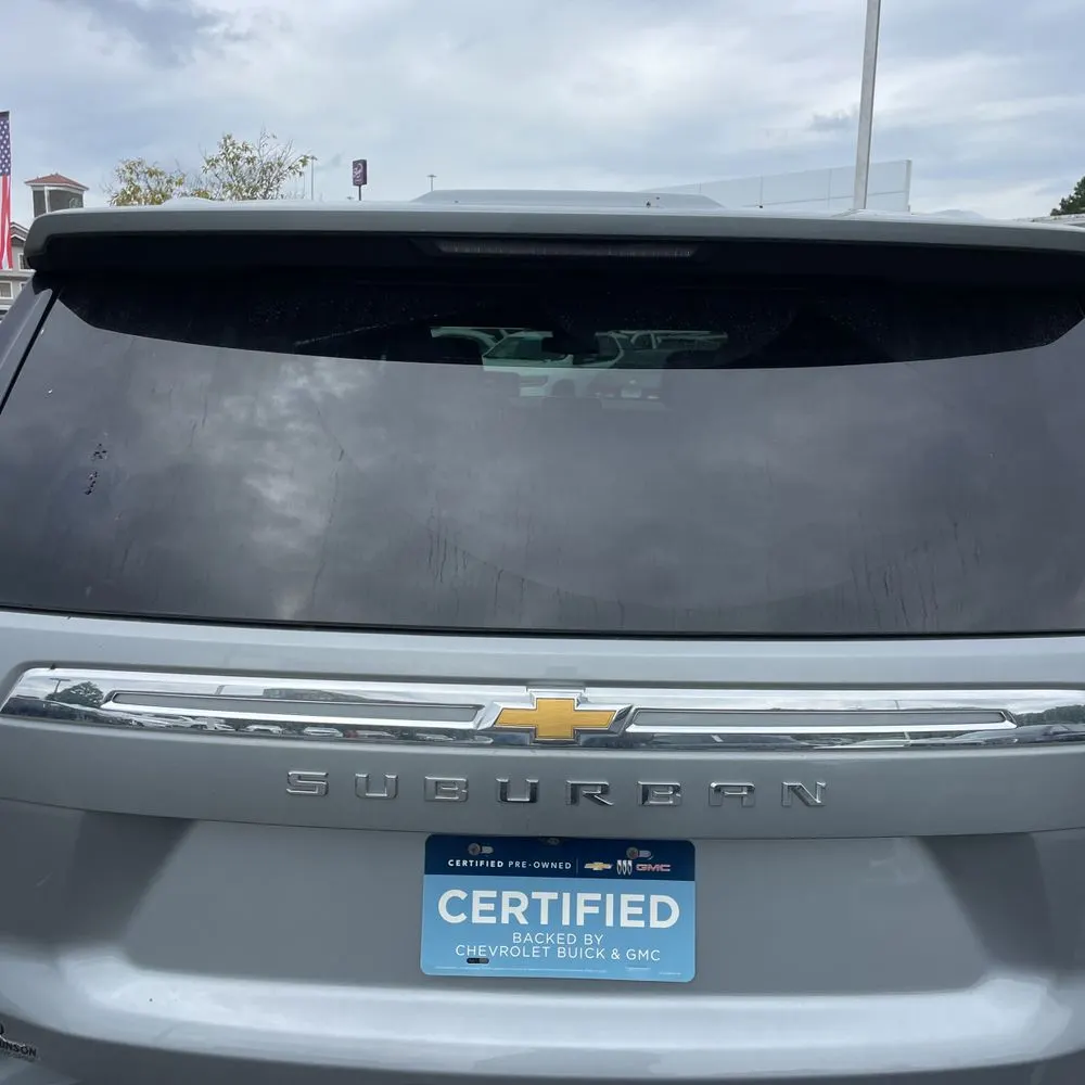 2024 Chevrolet Suburban LT