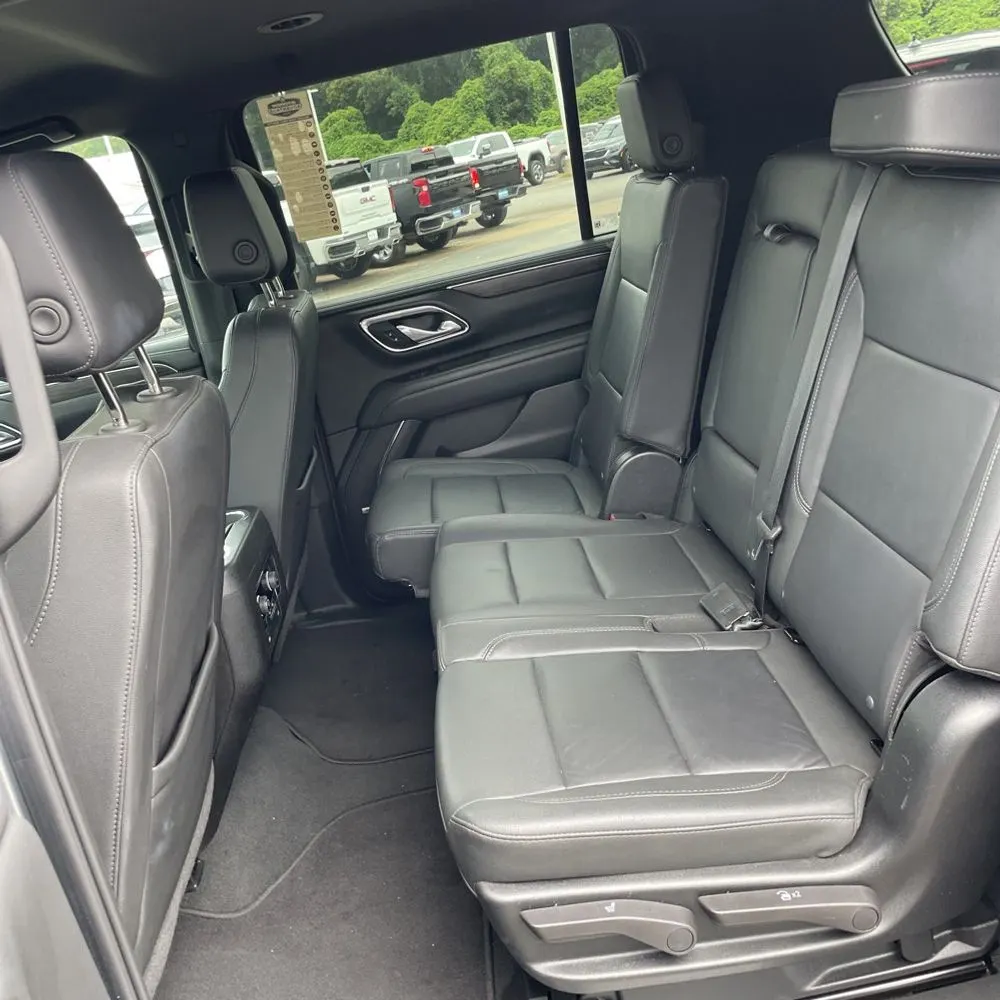 2024 Chevrolet Suburban LT