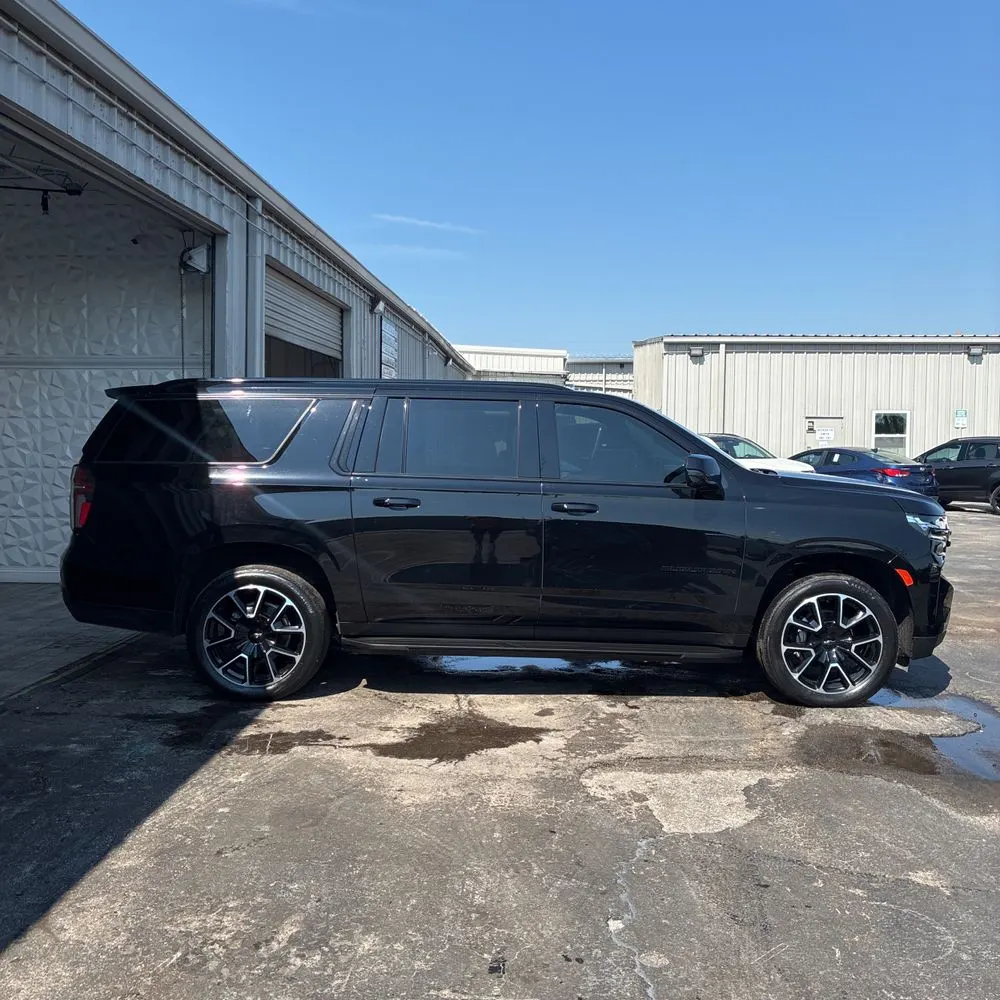 2024 Chevrolet Suburban RST