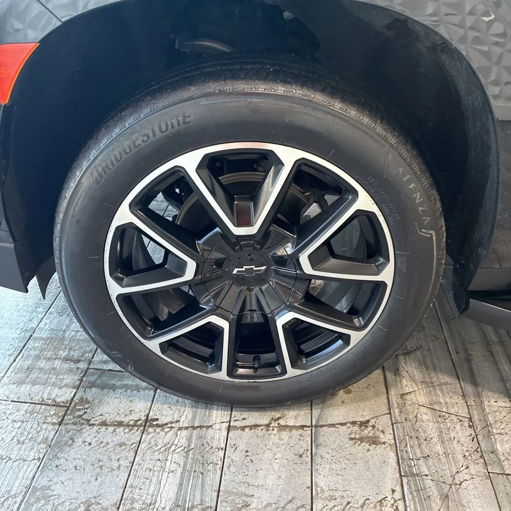 2024 Chevrolet Suburban RST