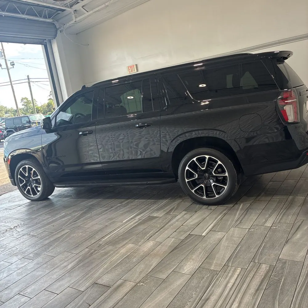 2024 Chevrolet Suburban RST
