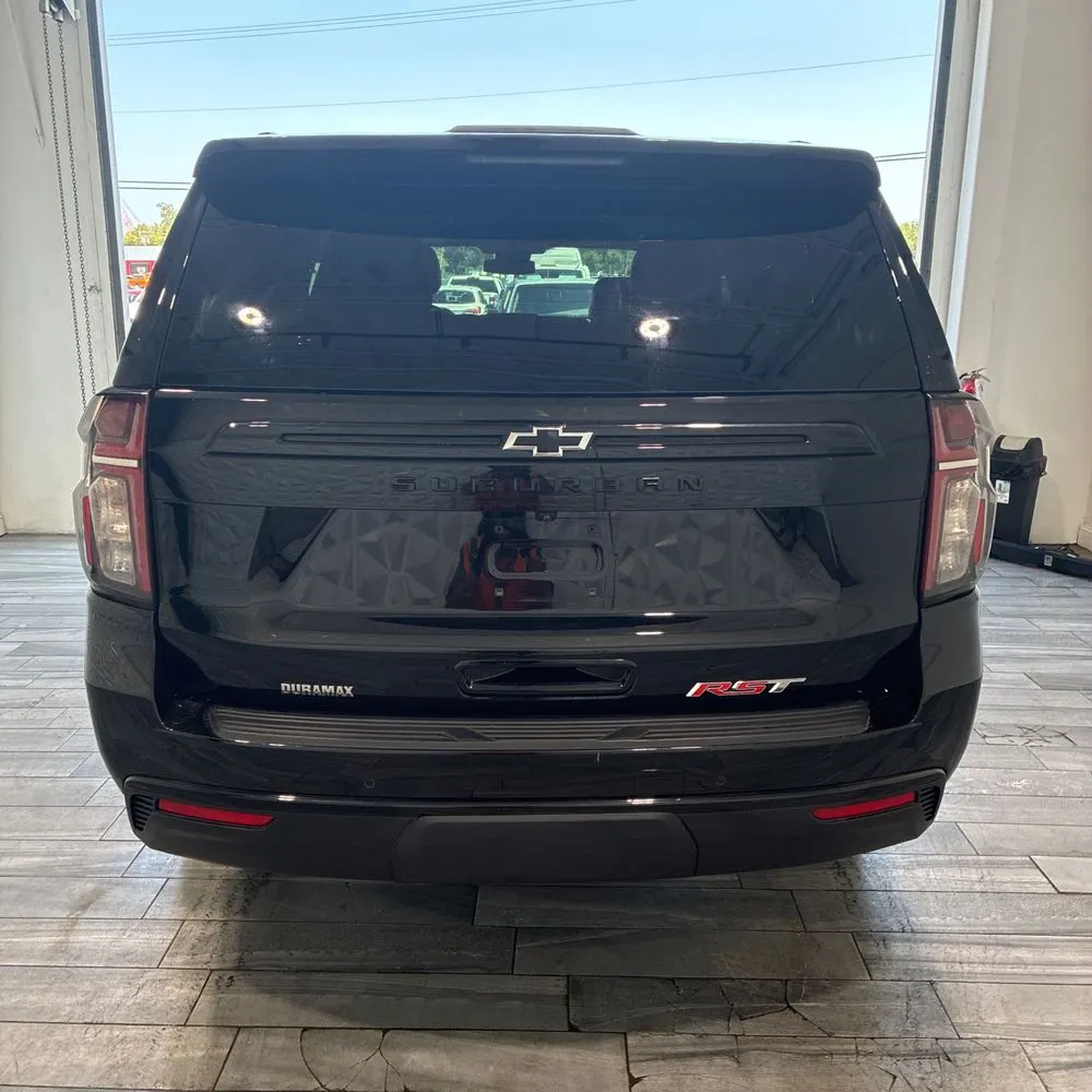 2024 Chevrolet Suburban RST