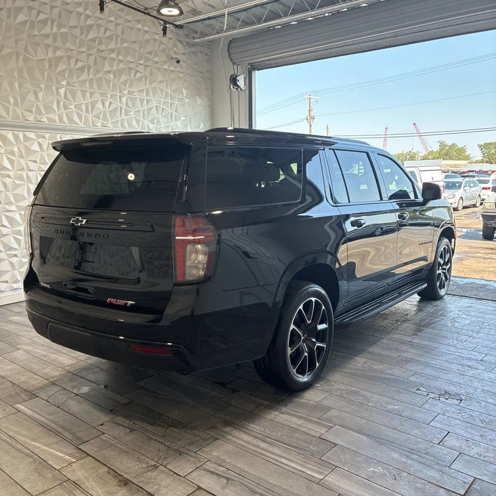 2024 Chevrolet Suburban RST