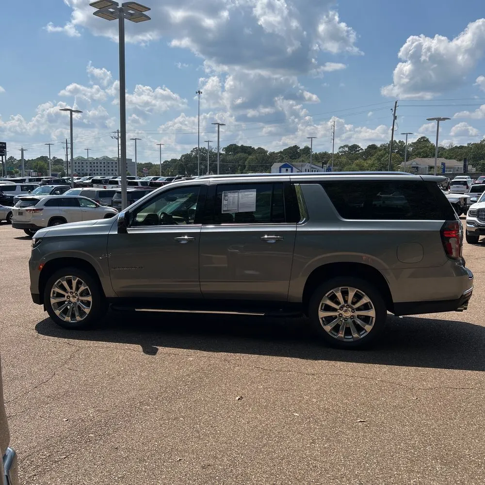 2024 Chevrolet Suburban Premier