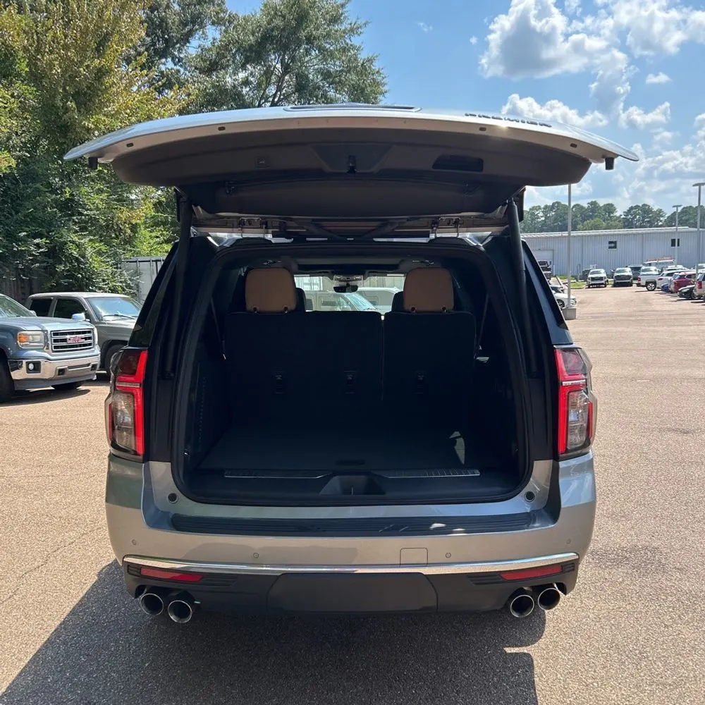 2024 Chevrolet Suburban Premier