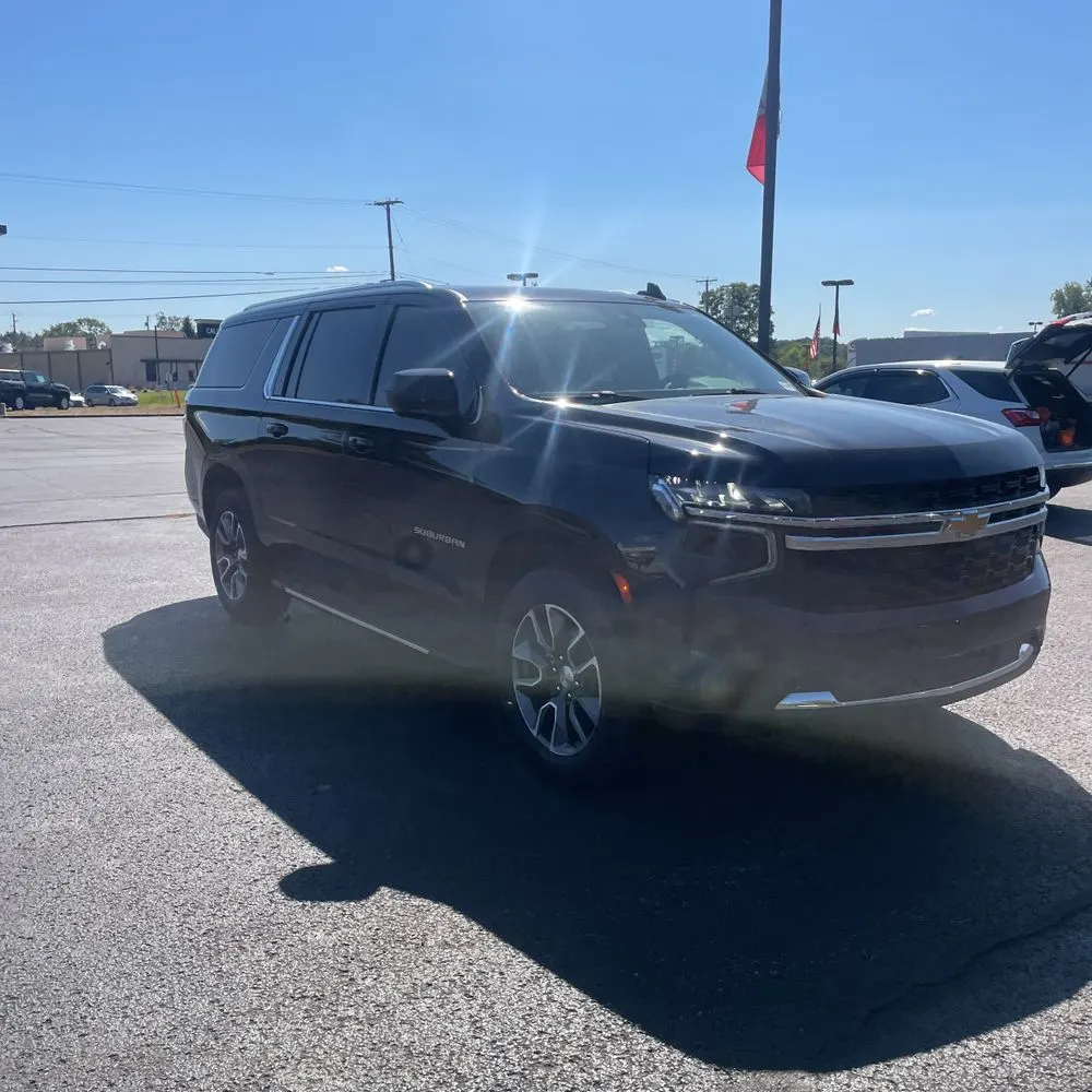 2023 Chevrolet Suburban LS