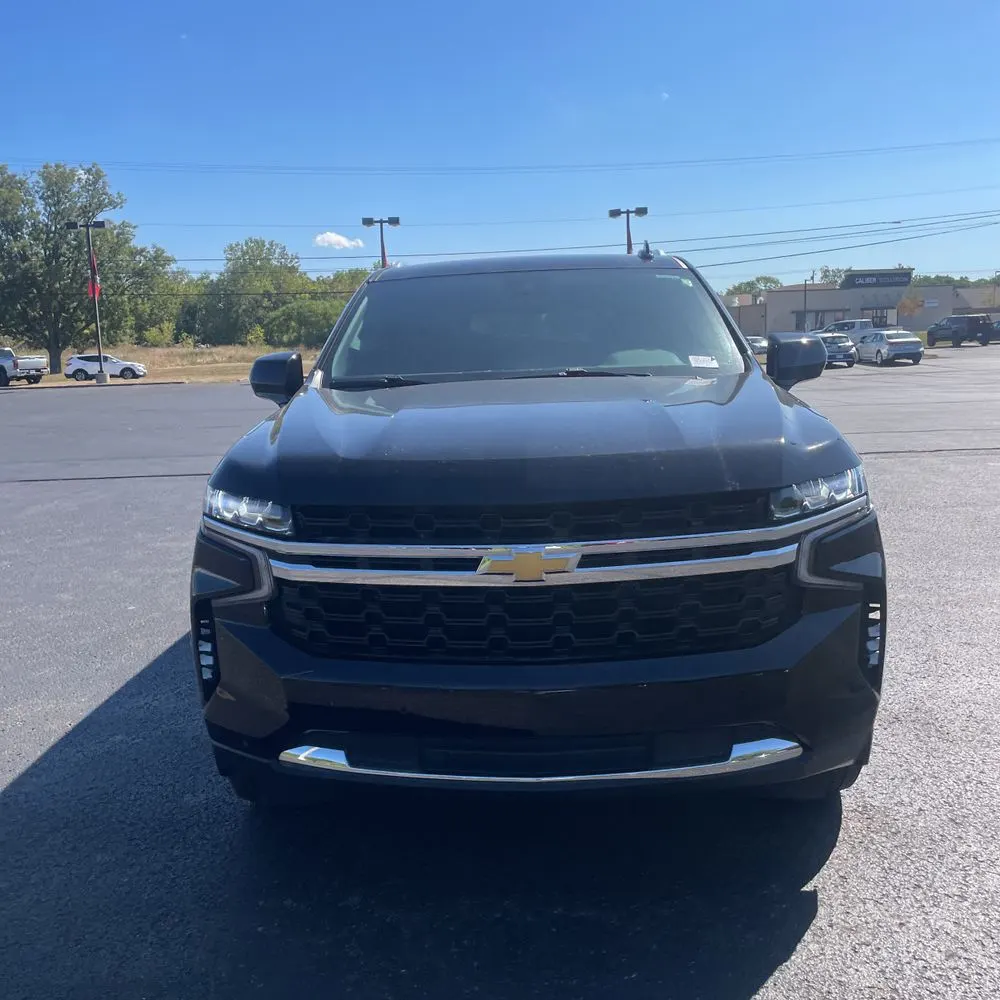 2023 Chevrolet Suburban LS