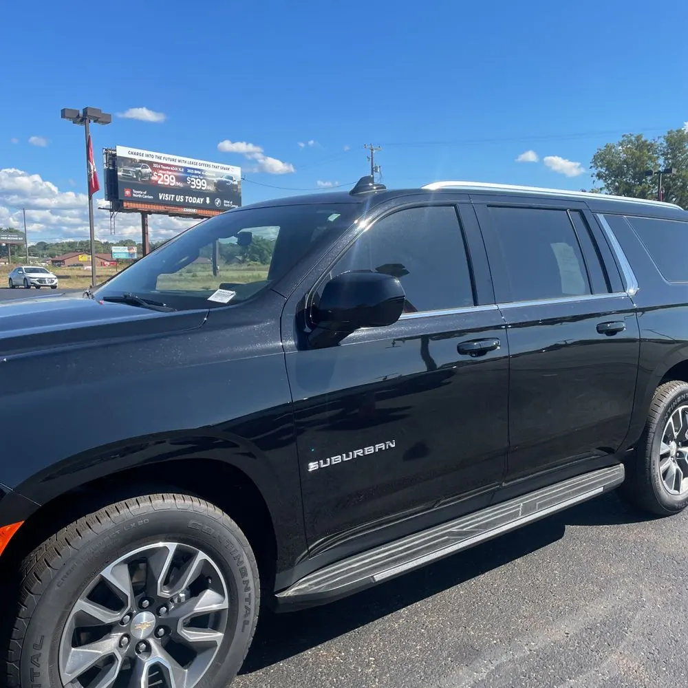 2023 Chevrolet Suburban LS