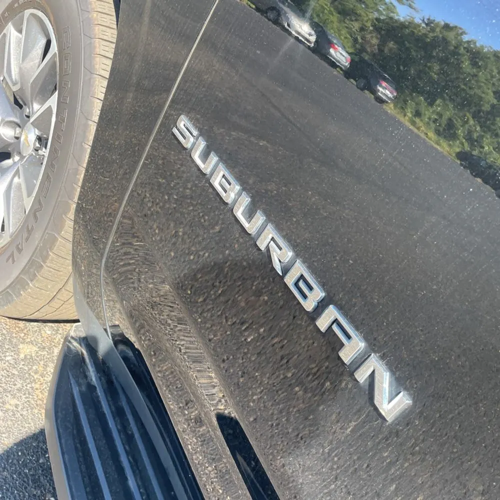 2023 Chevrolet Suburban LS