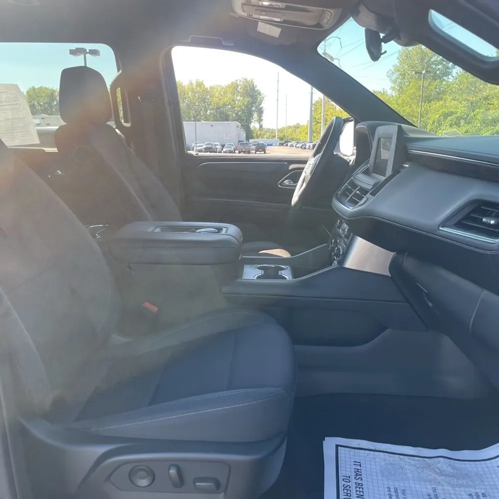 2023 Chevrolet Suburban LS
