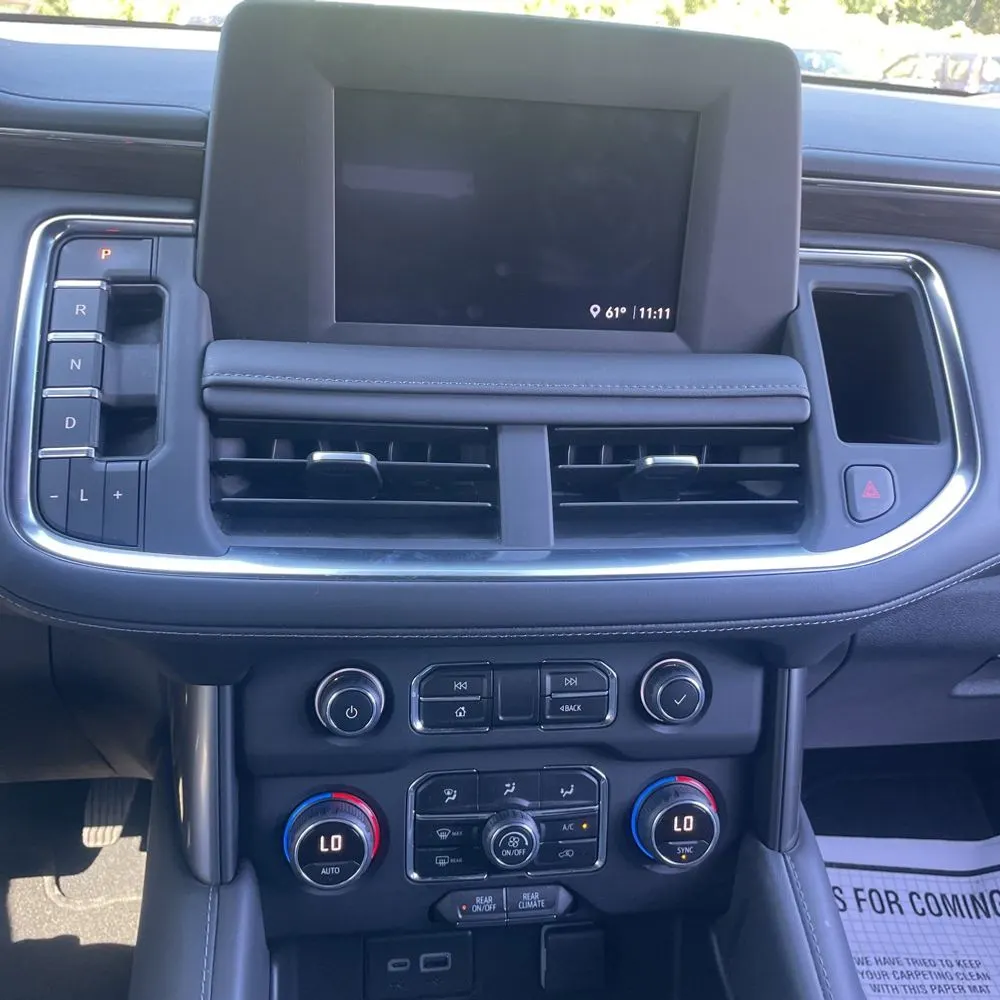 2023 Chevrolet Suburban LS
