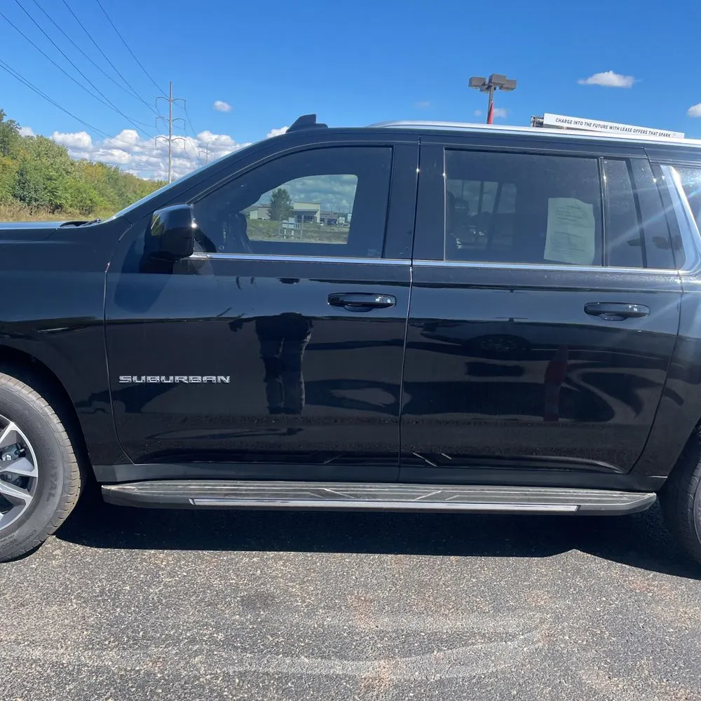 2023 Chevrolet Suburban LS