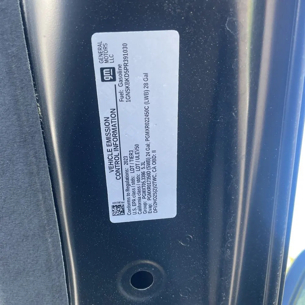 2023 Chevrolet Suburban LS