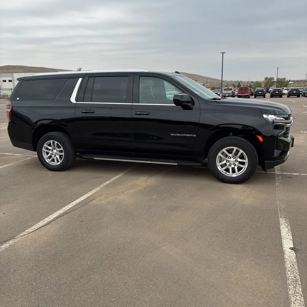 2024 Chevrolet Suburban LS
