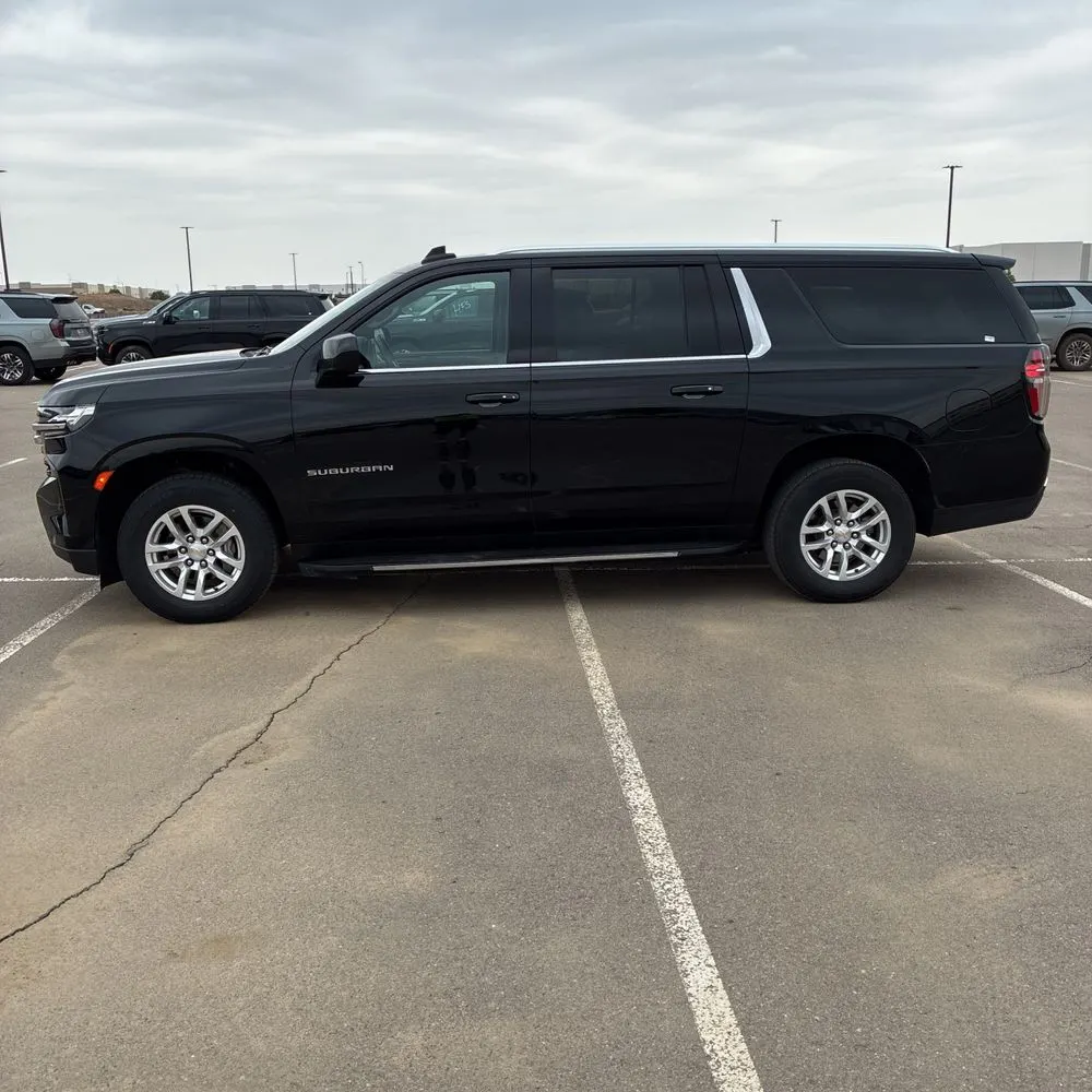 2024 Chevrolet Suburban LS