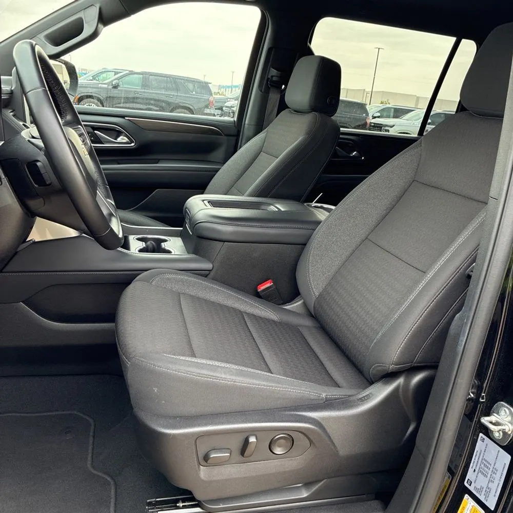 2024 Chevrolet Suburban LS