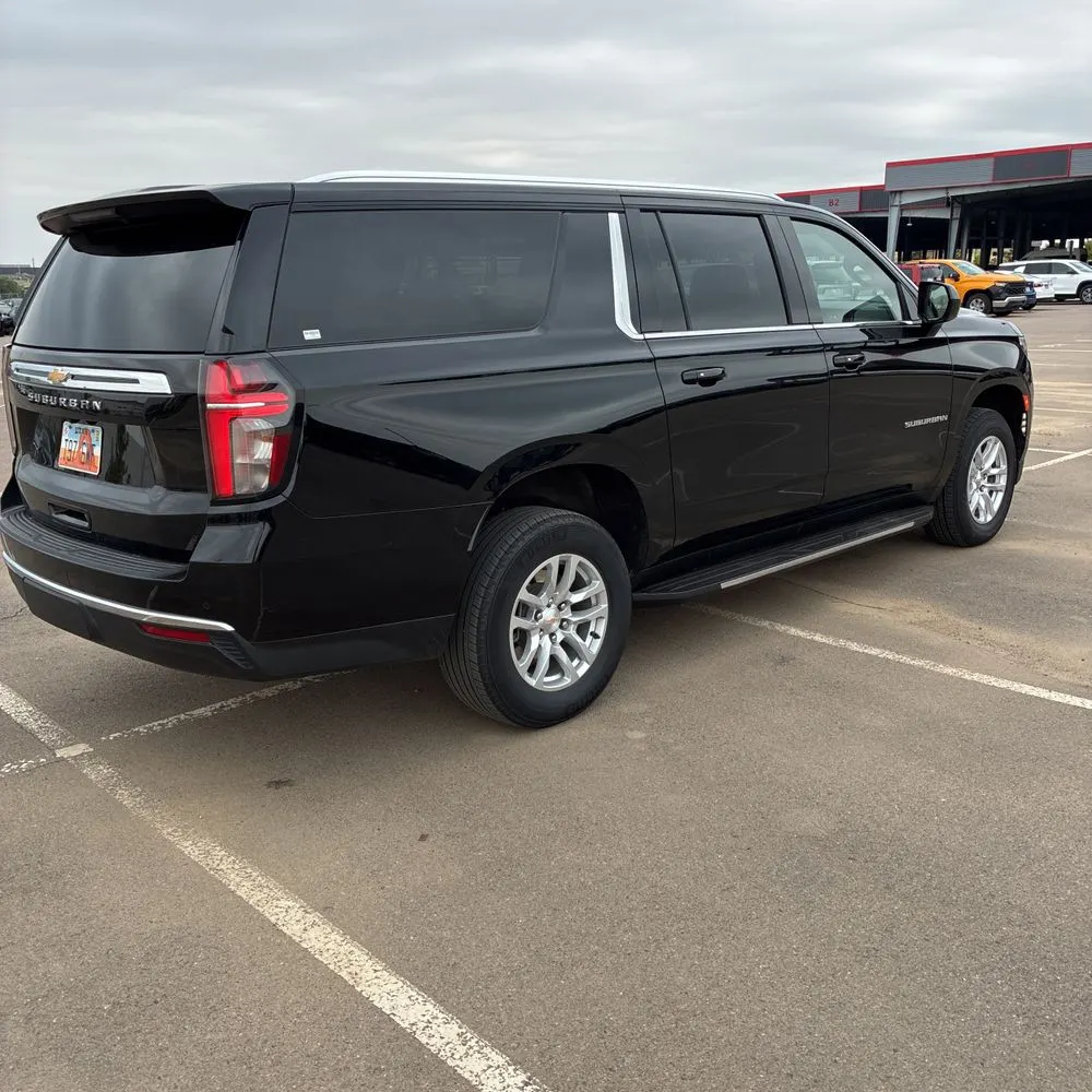 2024 Chevrolet Suburban LS