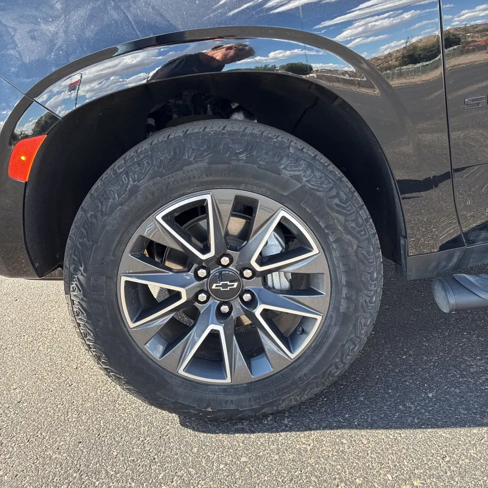 2023 Chevrolet Suburban Z71
