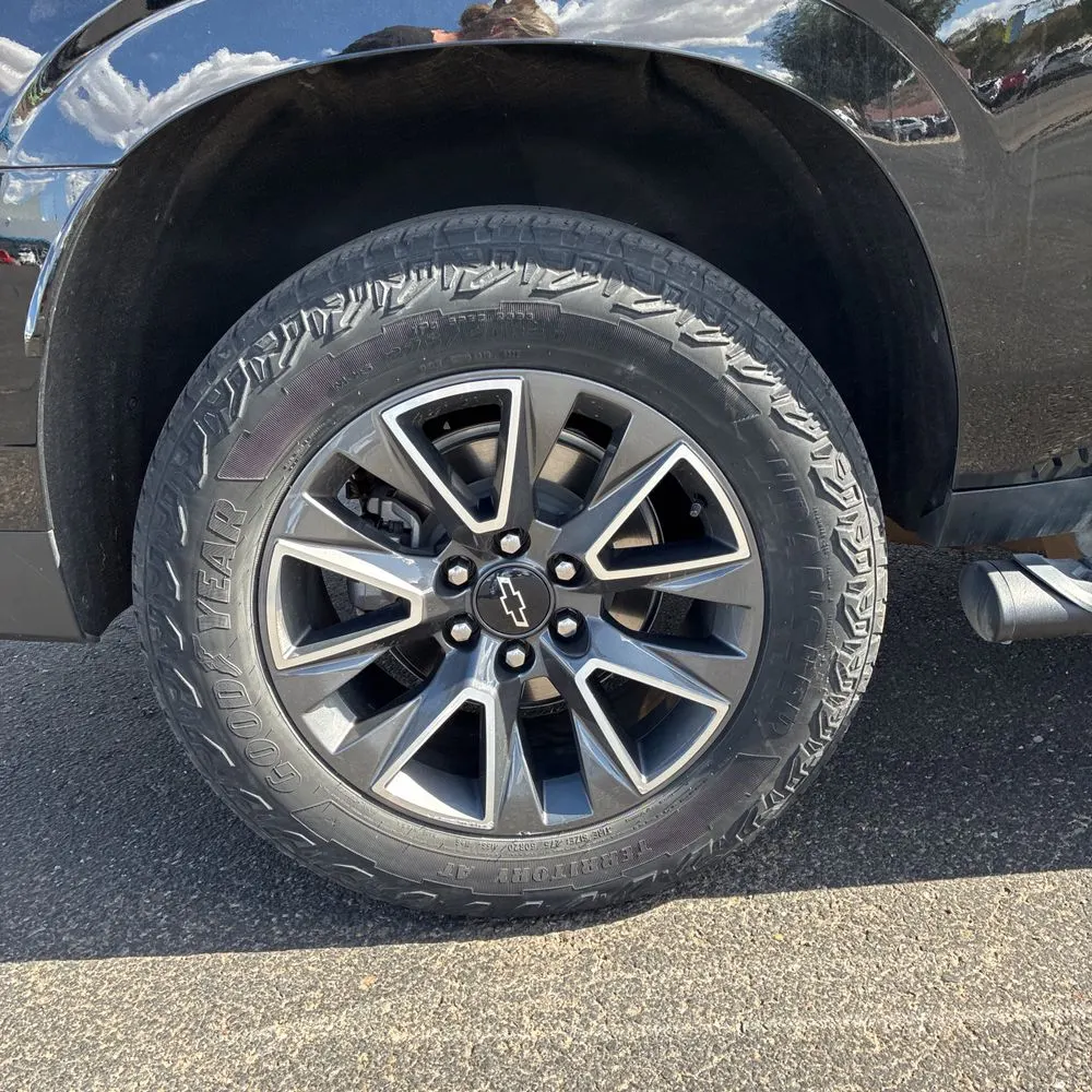 2023 Chevrolet Suburban Z71