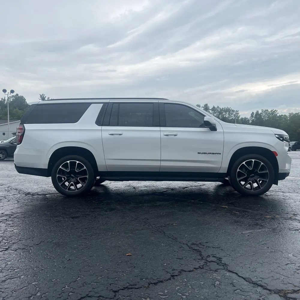2021 Chevrolet Suburban RST
