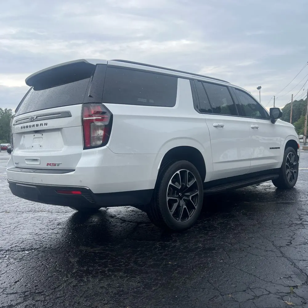 2021 Chevrolet Suburban RST