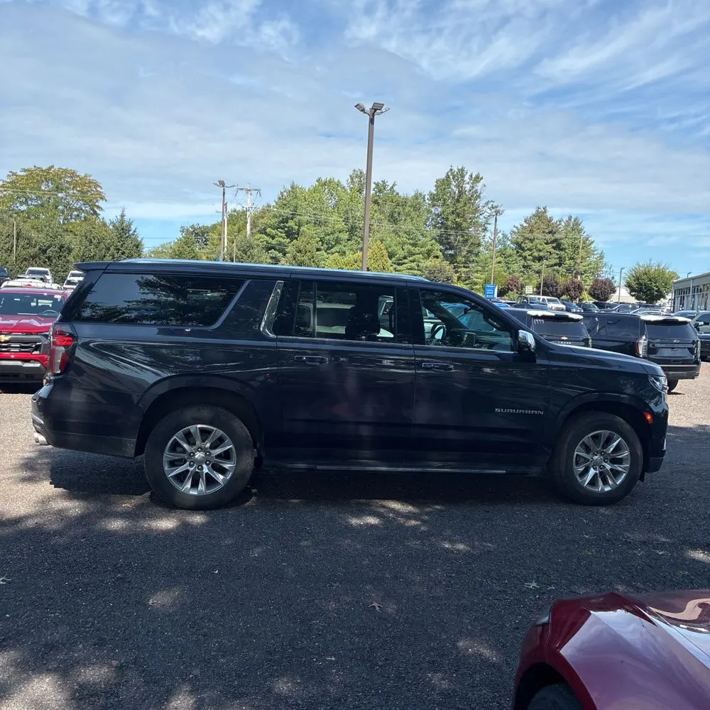 2023 Chevrolet Suburban Premier