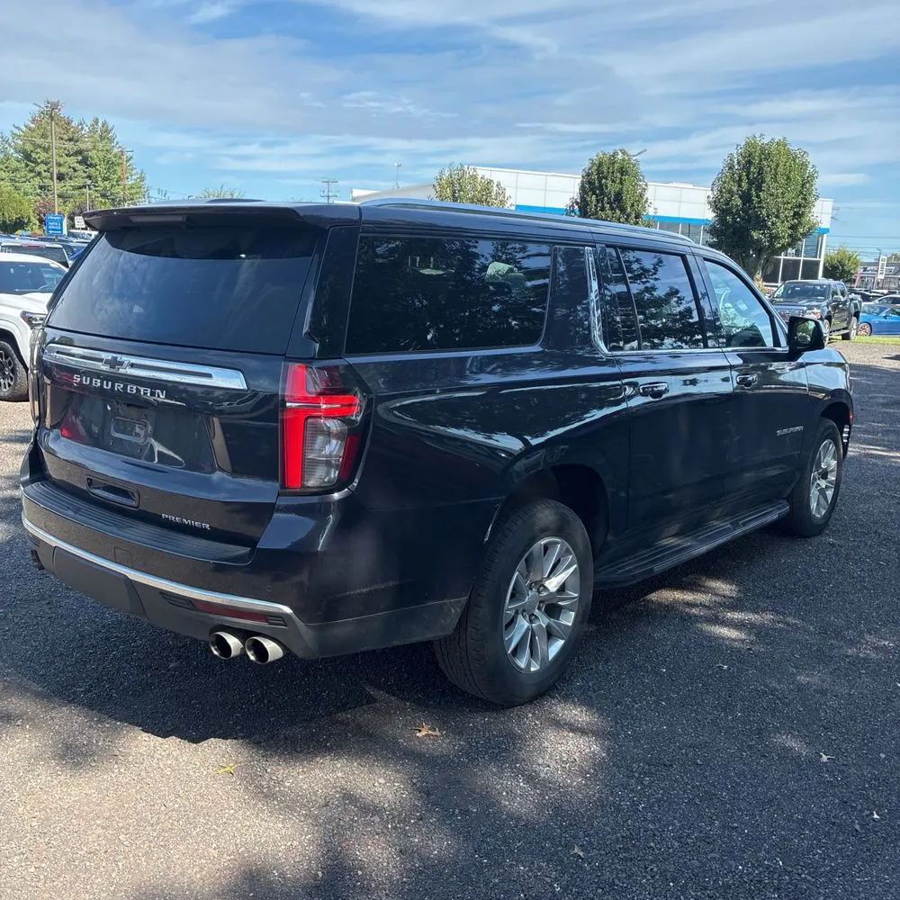 2023 Chevrolet Suburban Premier