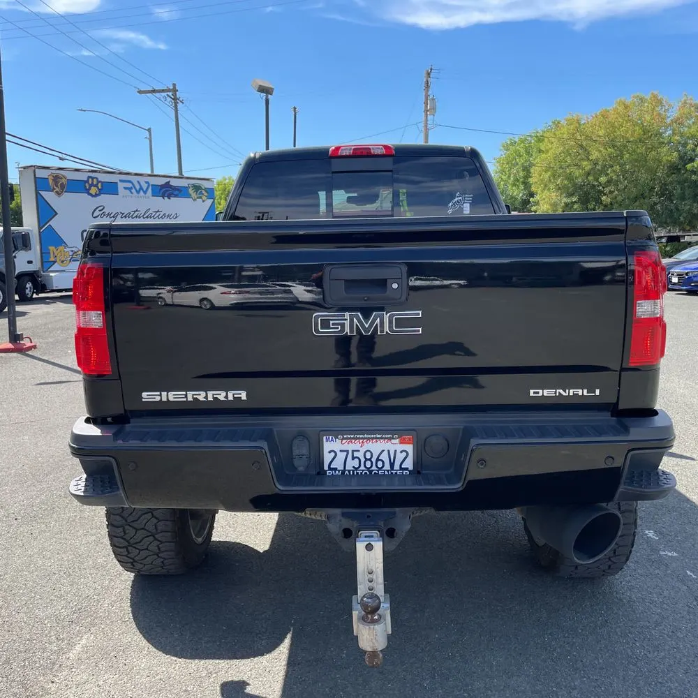 2017 GMC Sierra 2500HD Denali