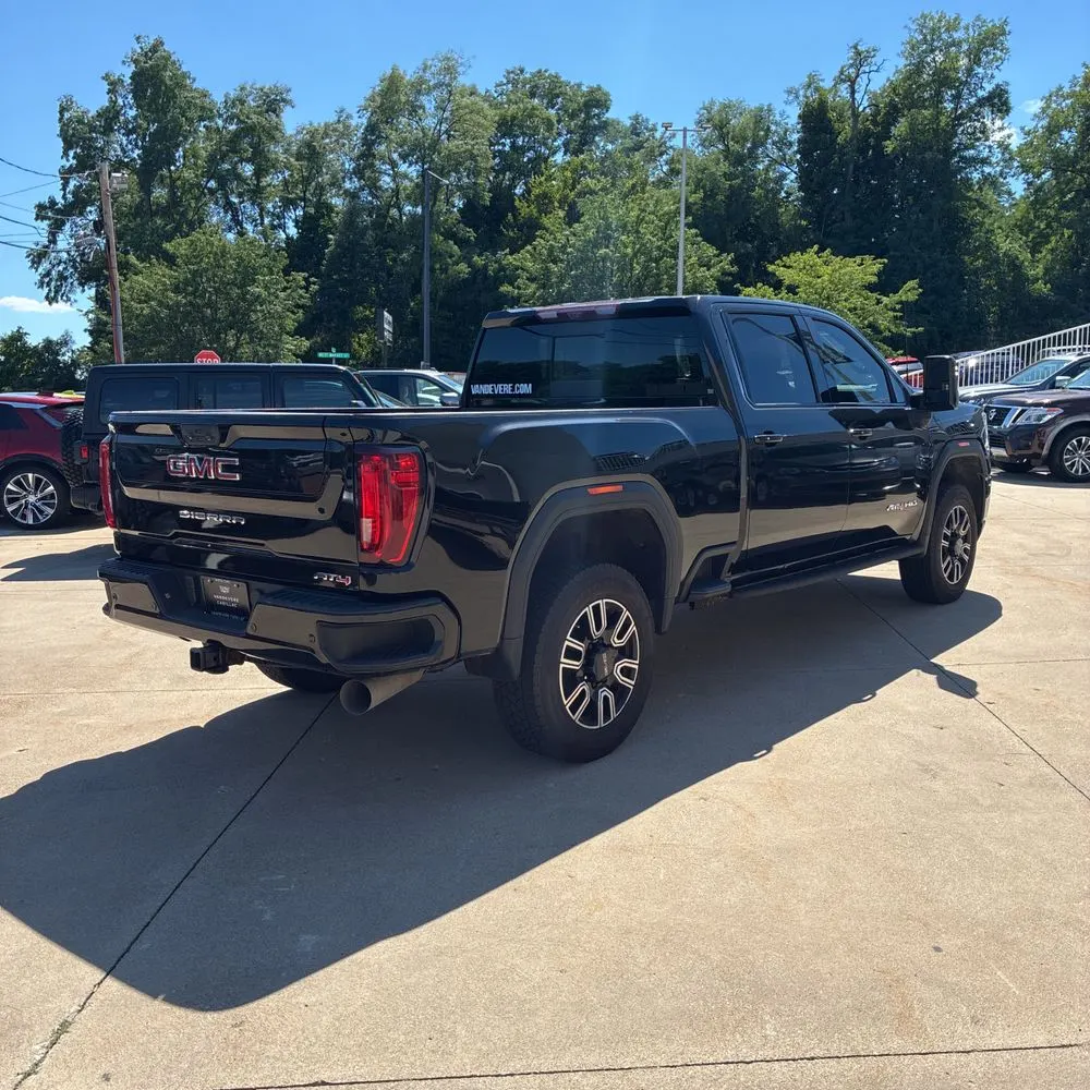 2022 GMC Sierra 2500 AT4