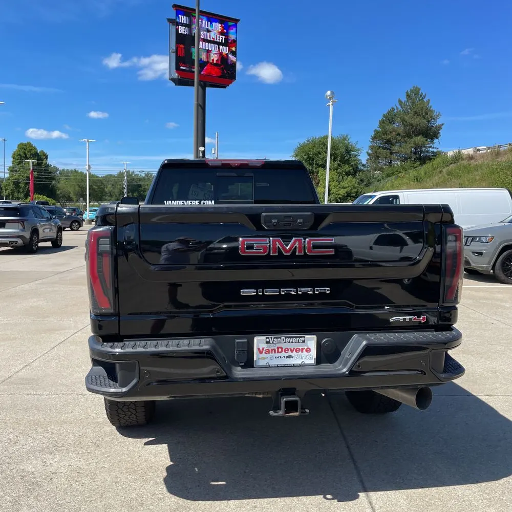 2024 GMC Sierra 2500 AT4