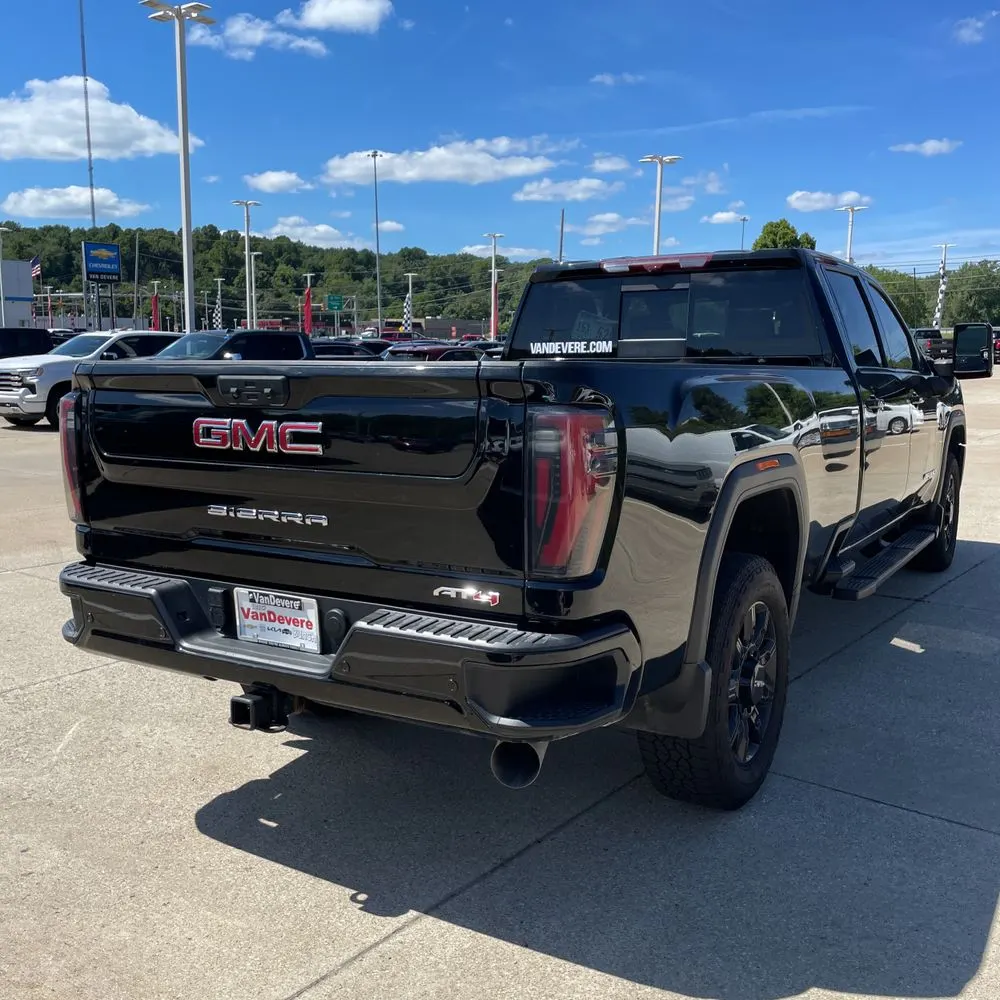 2024 GMC Sierra 2500 AT4
