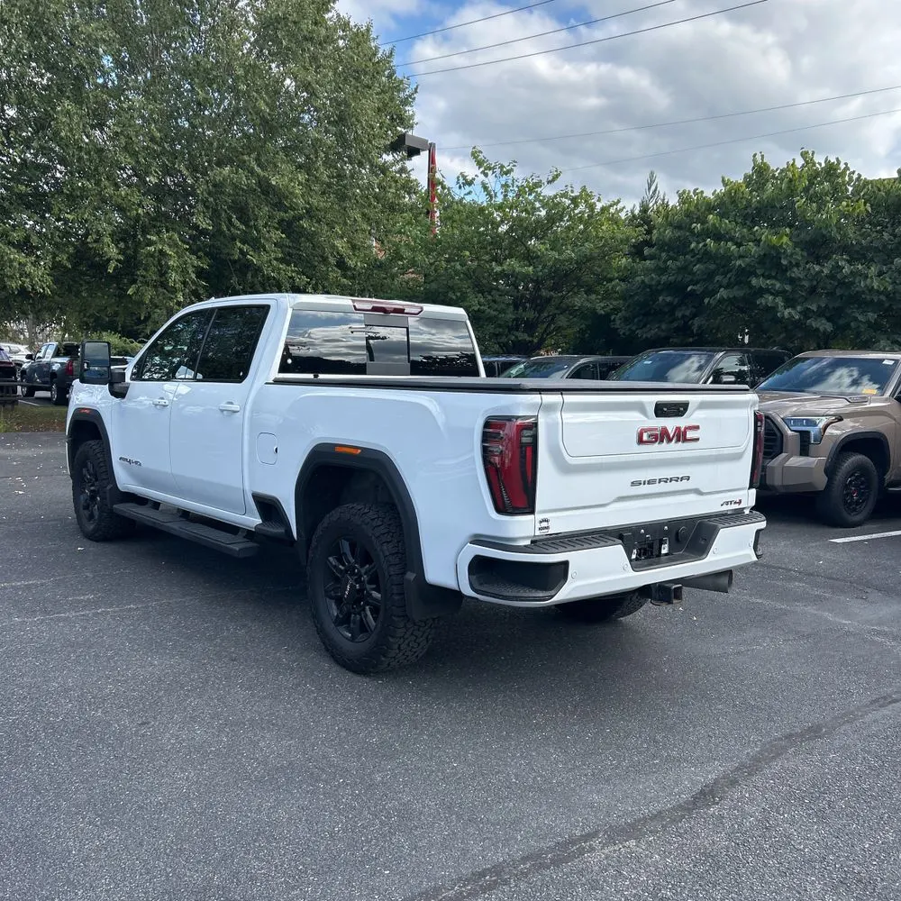 2024 GMC Sierra 2500 AT4