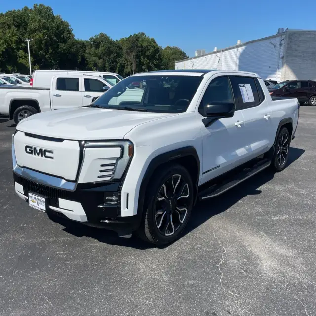 2025 GMC Sierra EV Denali