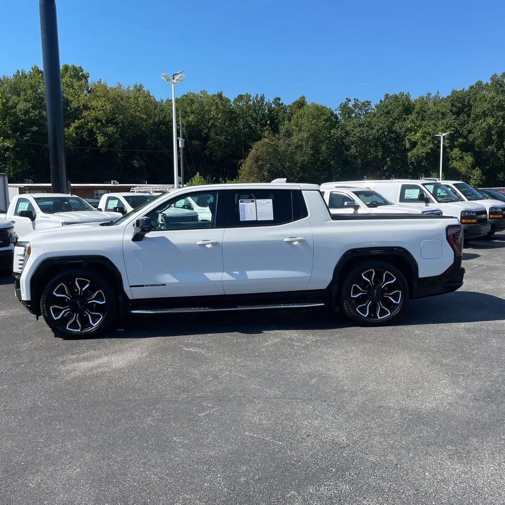 2025 GMC Sierra EV Denali